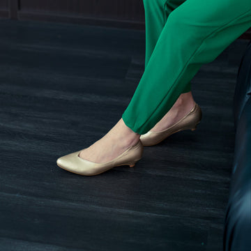 The Secret Behind Low Heels’ Popularity: Comfort, Style & Versatility