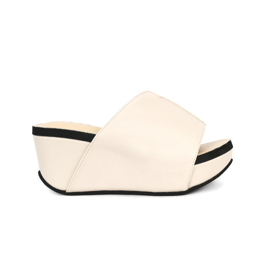 Deja Platform Sandal