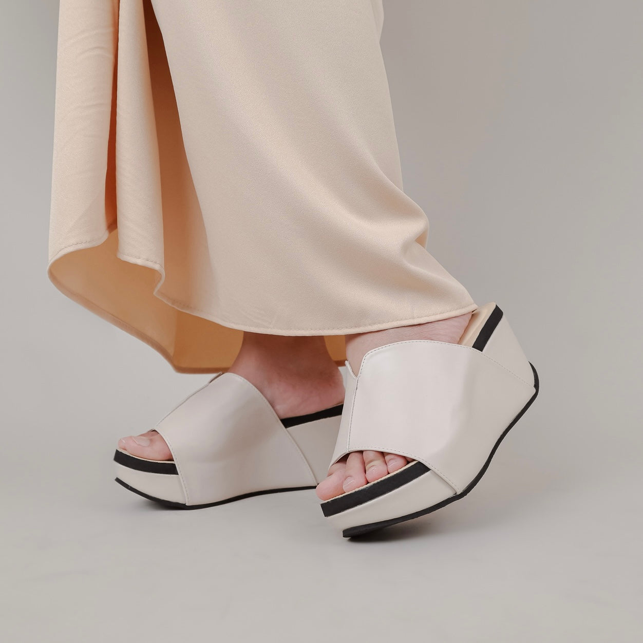 Deja Platform Sandal