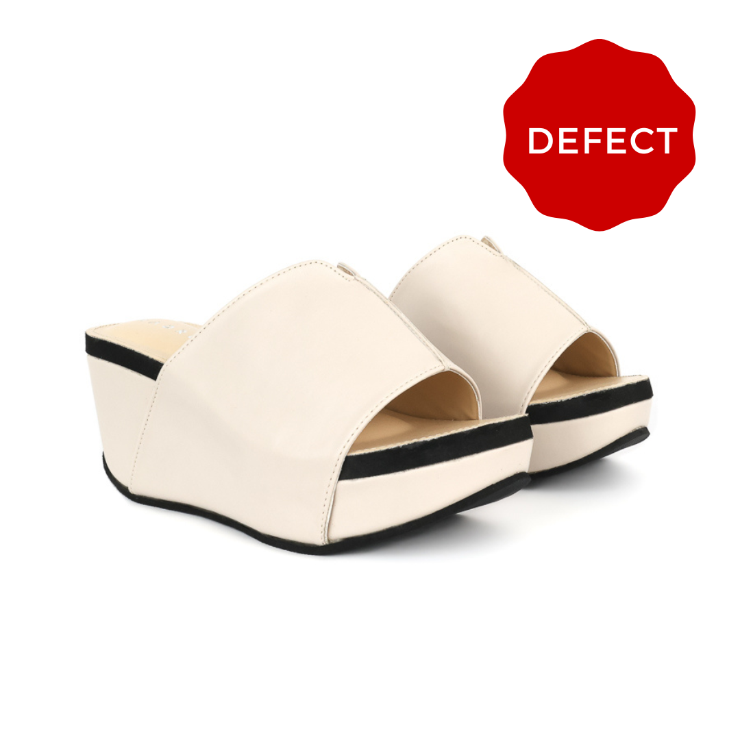 Defect Deja Platform Sandal