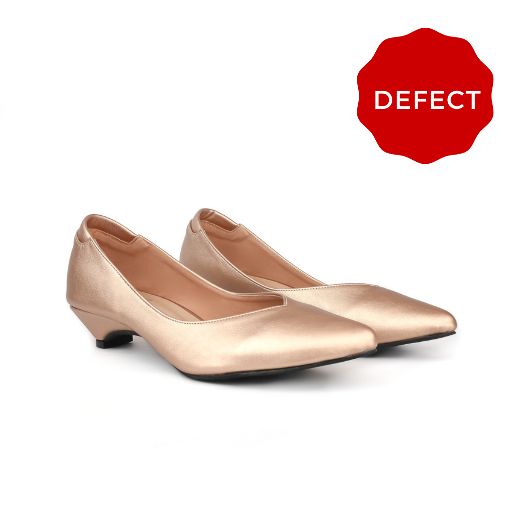 Defect Vienna Pointed Kitten Heel