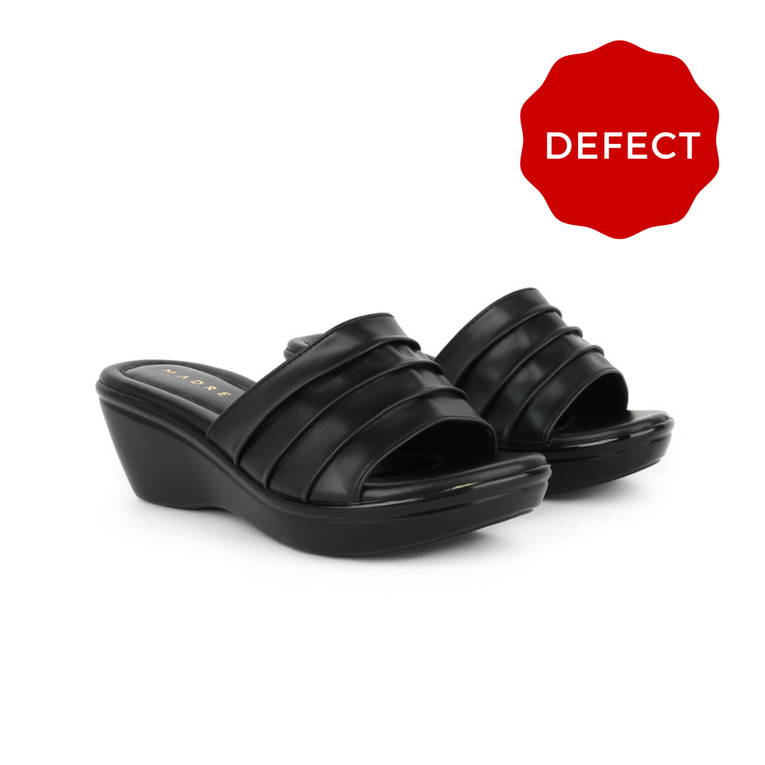 Defect Selma Pleated Sandal