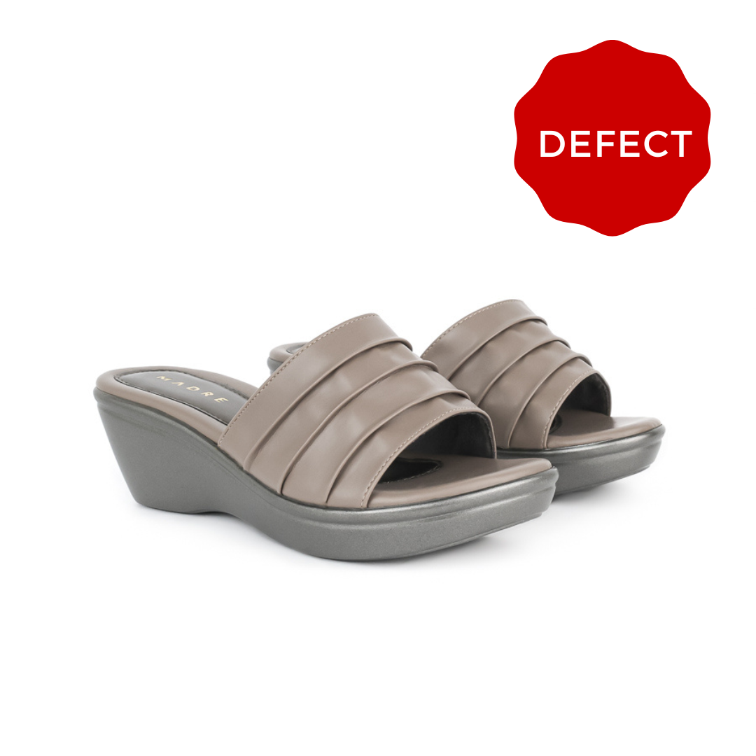 Defect Selma Pleated Sandal