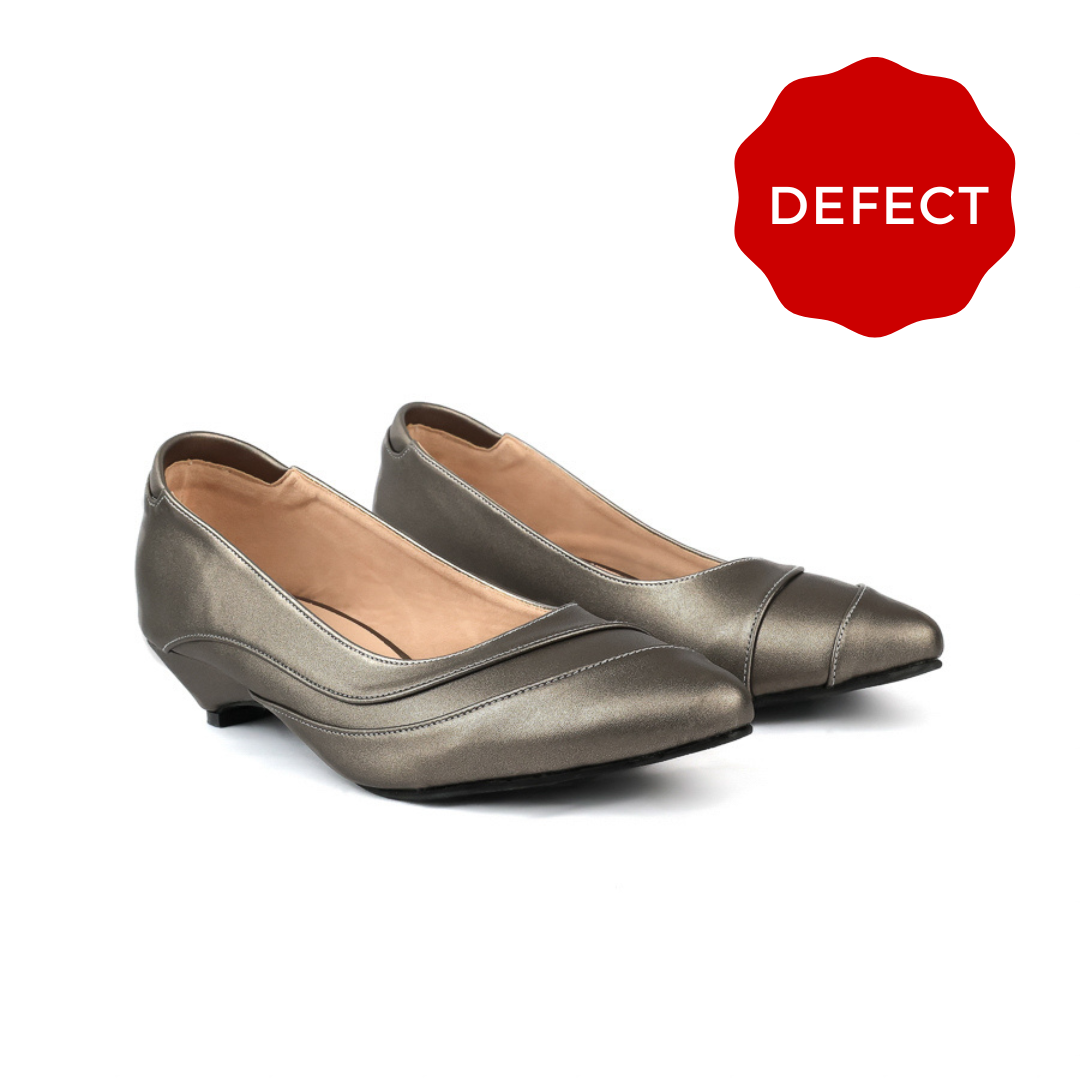 Defect Seroja X Pointed Kitten Heel