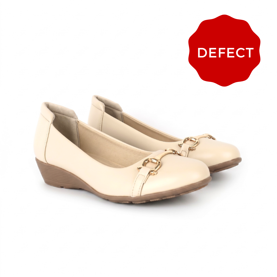 Defect Evelyn Horsebit Flats