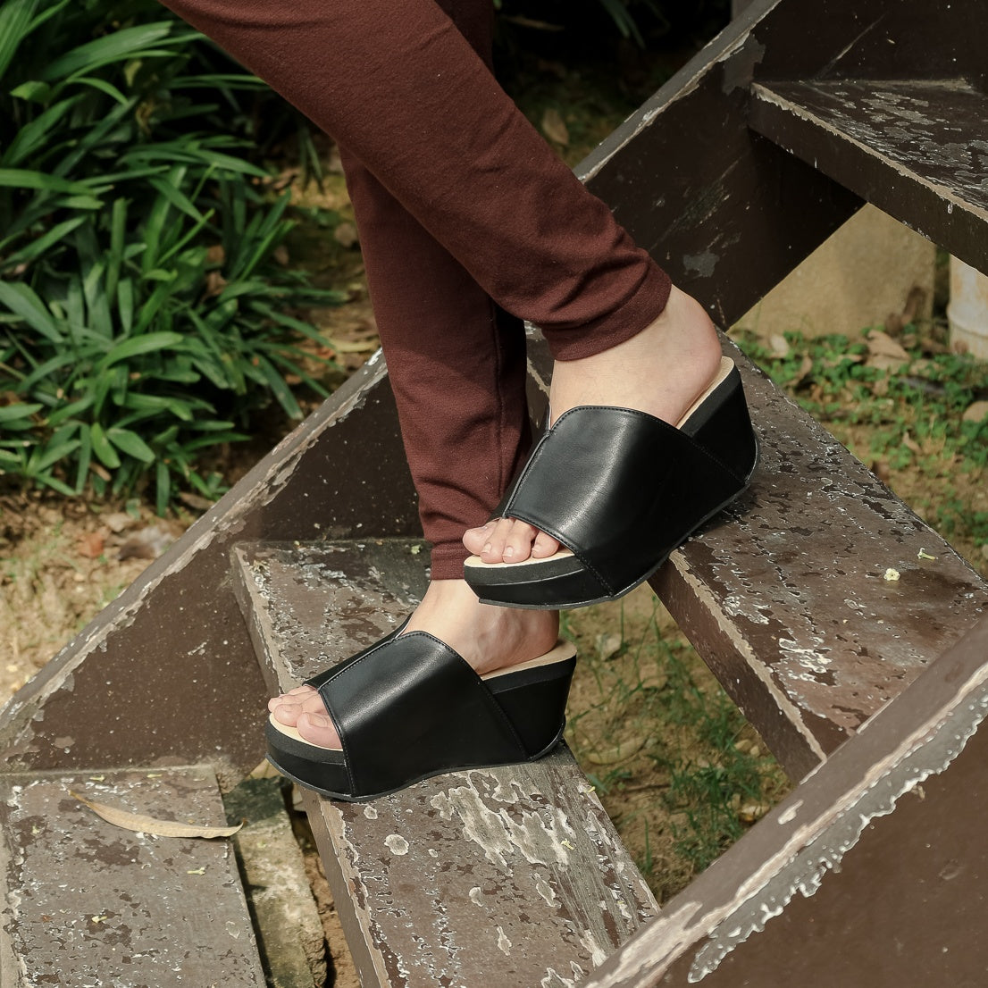 Deja Platform Sandal