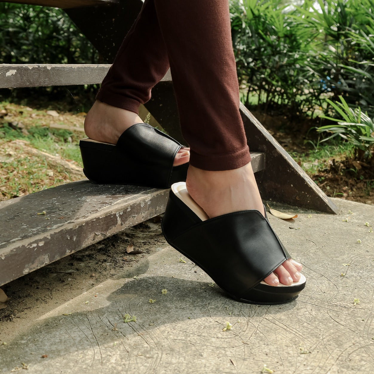 Deja Platform Sandal