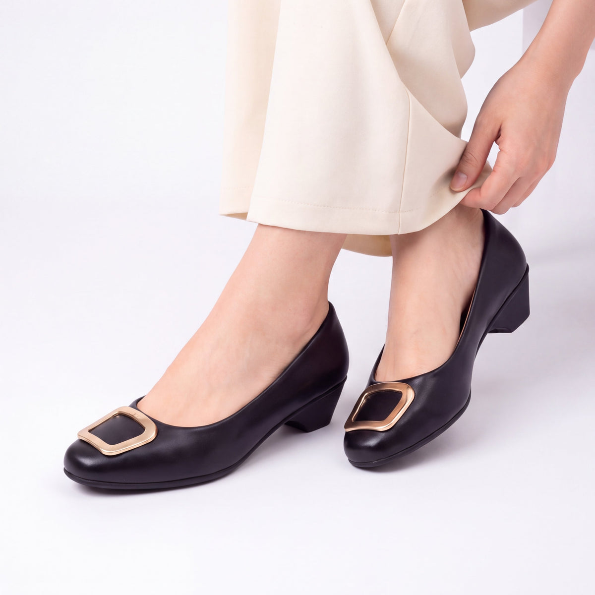 Evana Square Toe Pump Heel