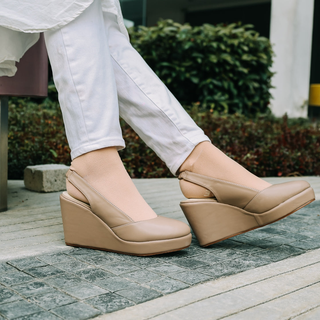 Defect Reana X Slingback Wedge