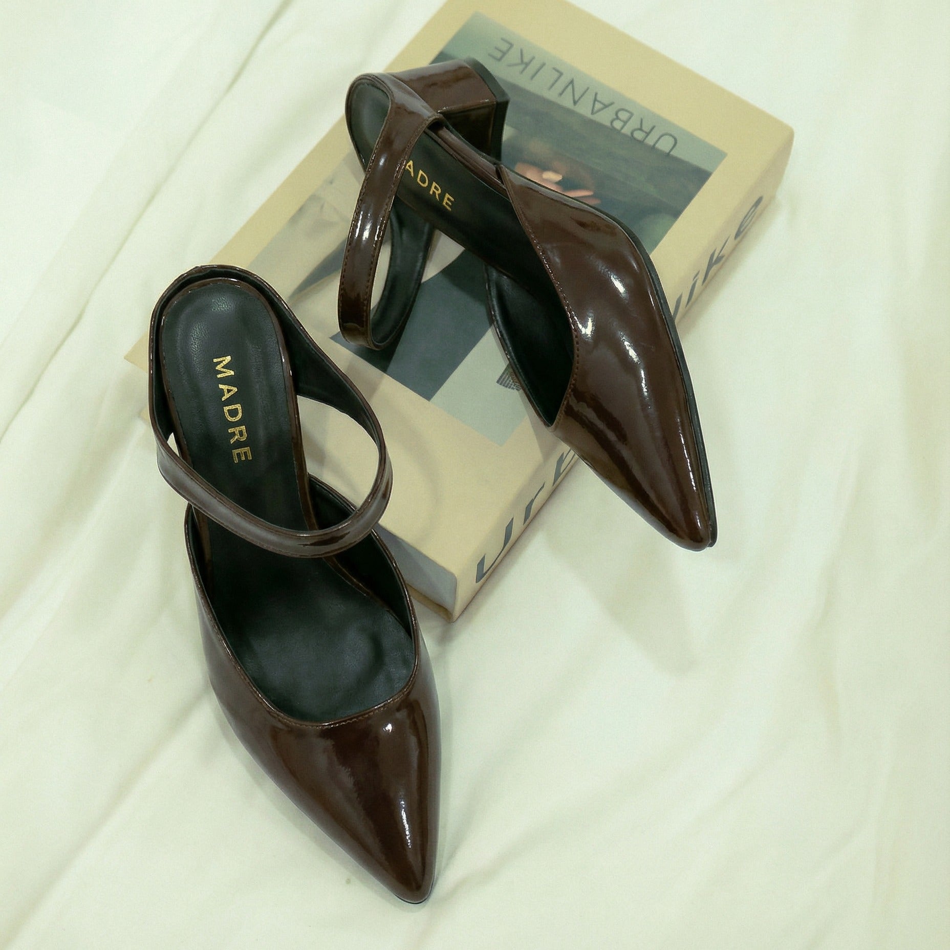 Mayra Mary Jane Pointed Heel