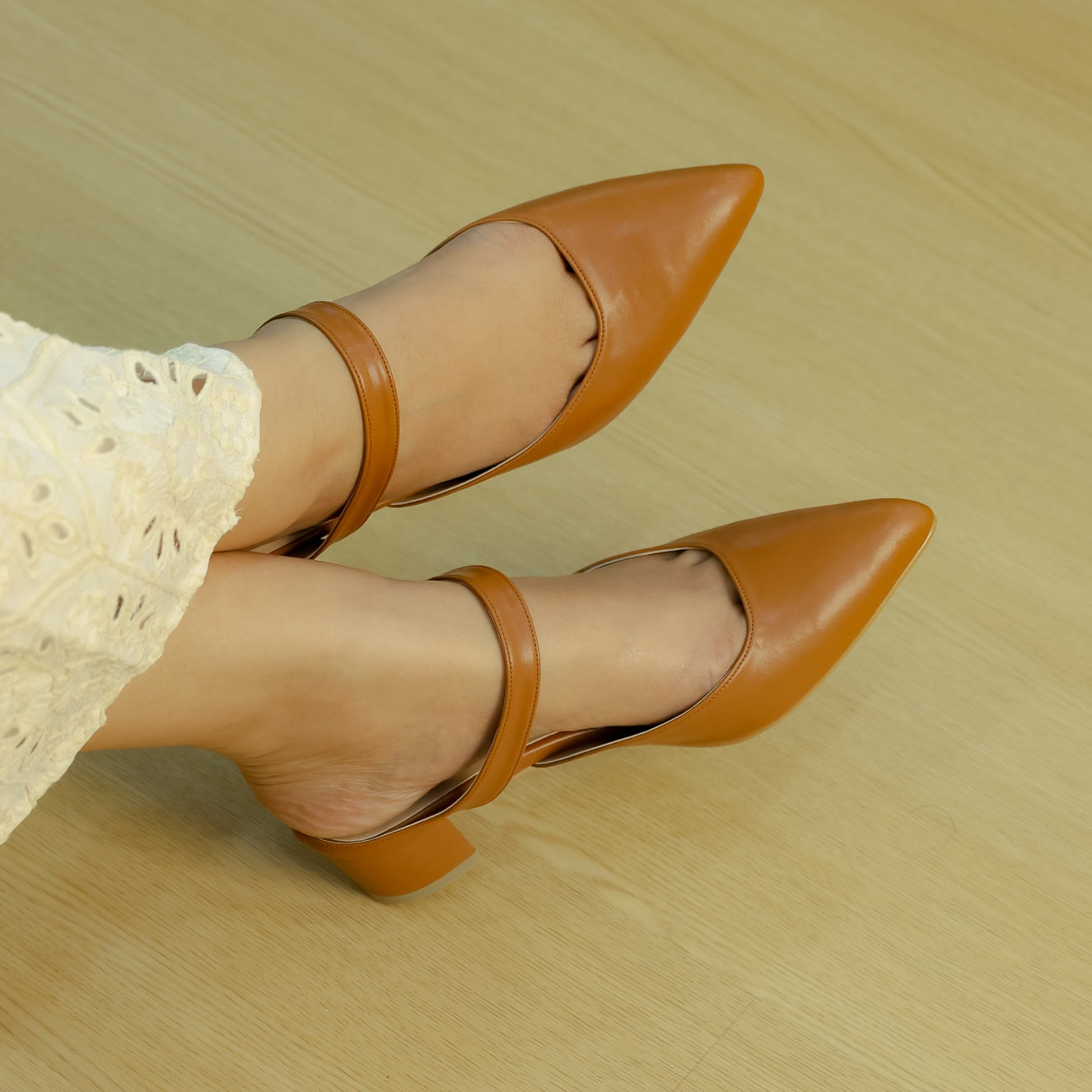 Mayra Mary Jane Pointed Heel