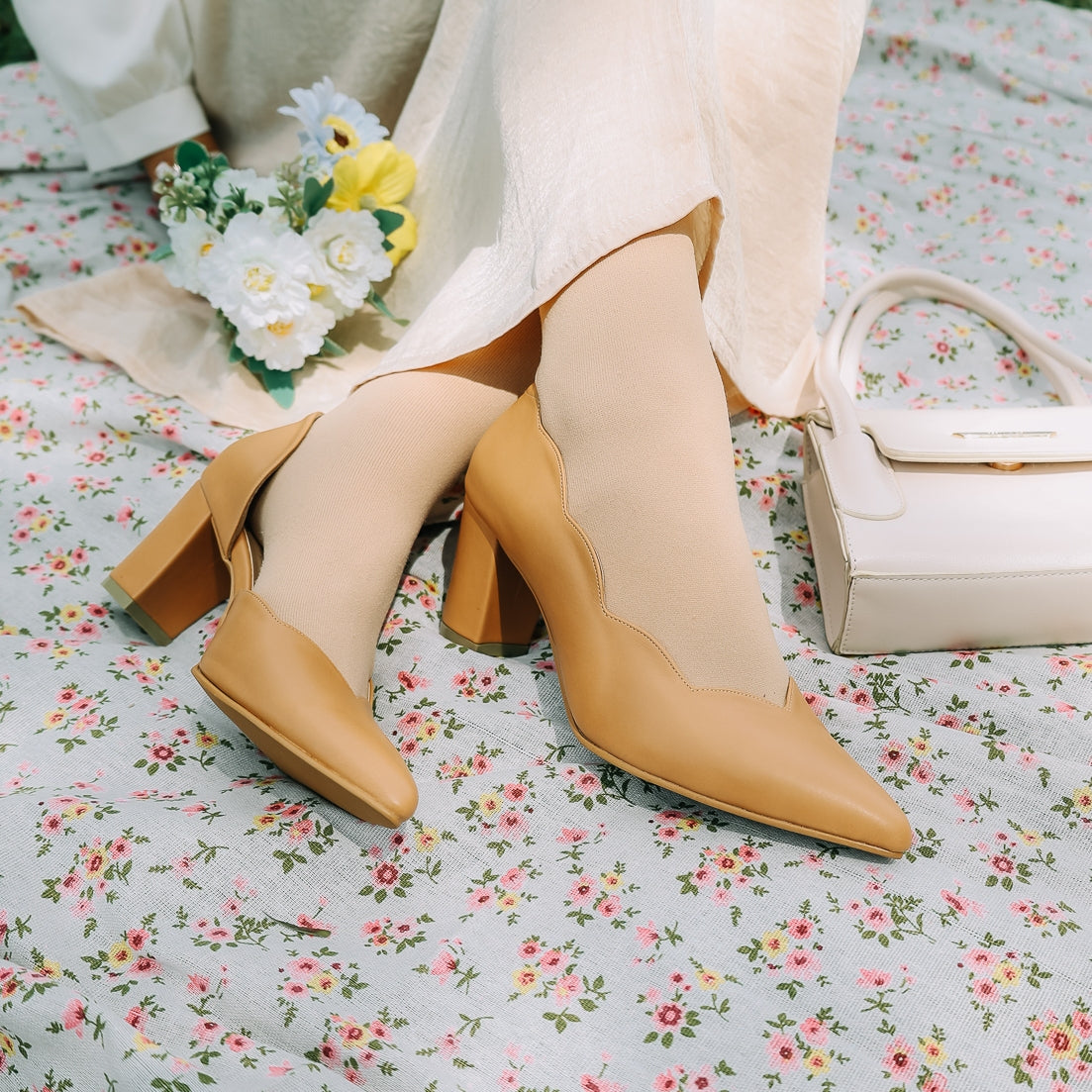Defect Lily Scallop Block Heel