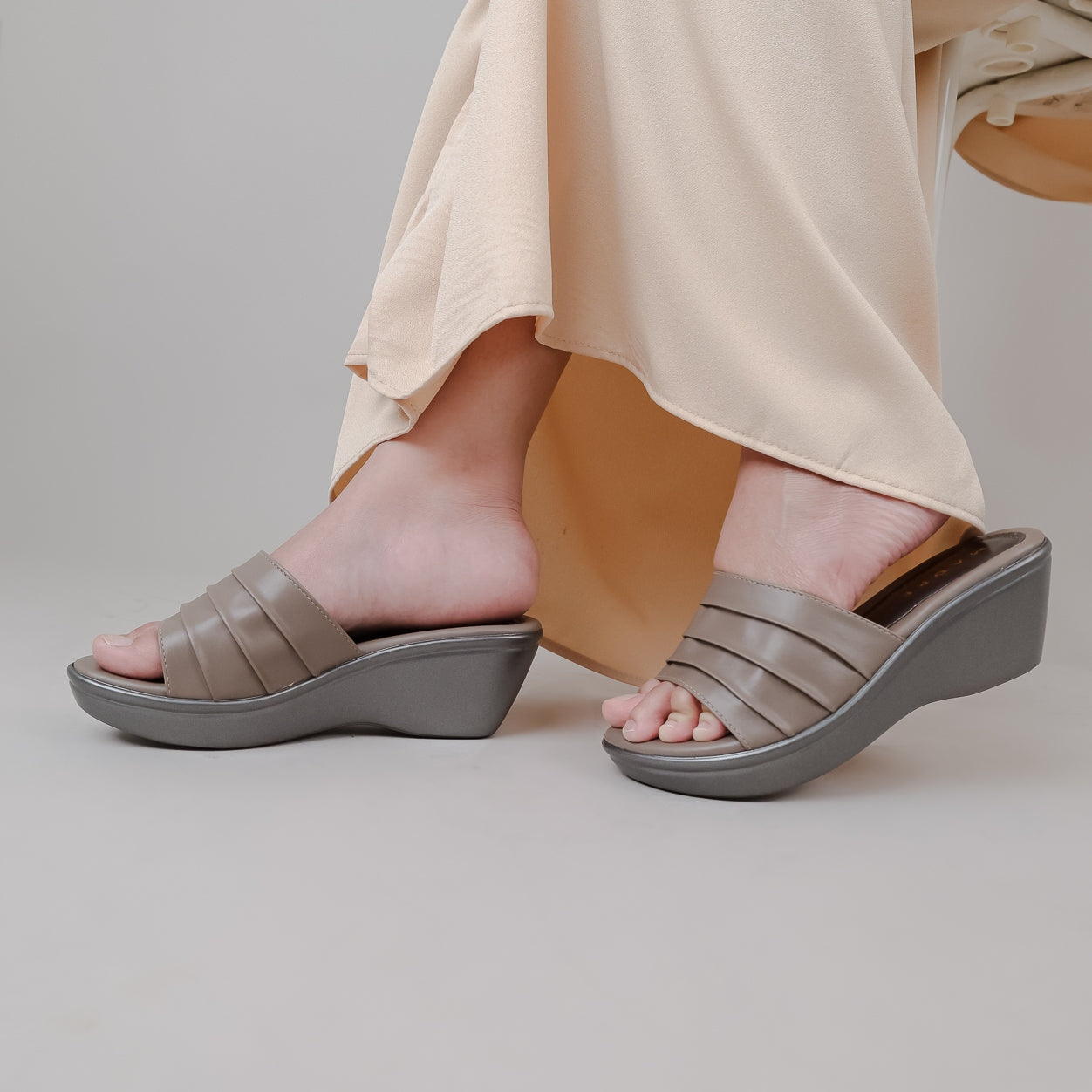 Defect Selma Pleated Sandal