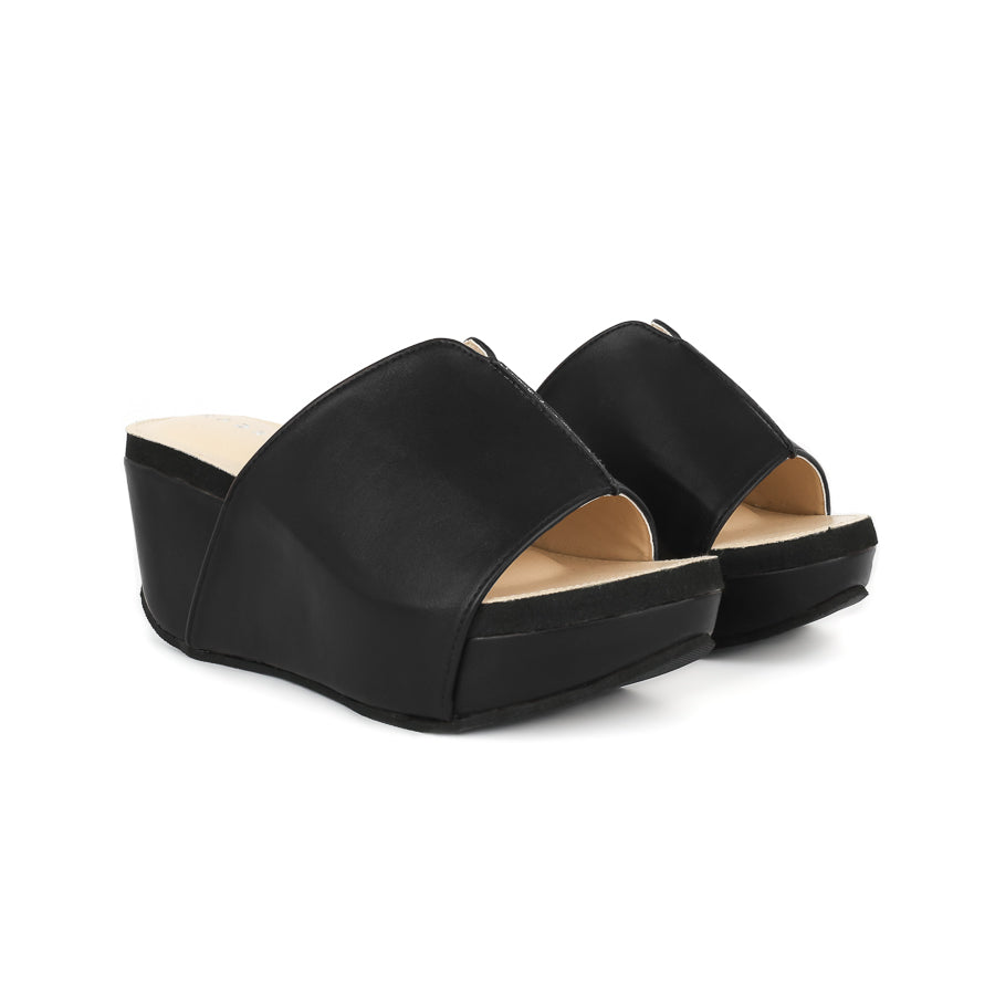 Deja Platform Sandal