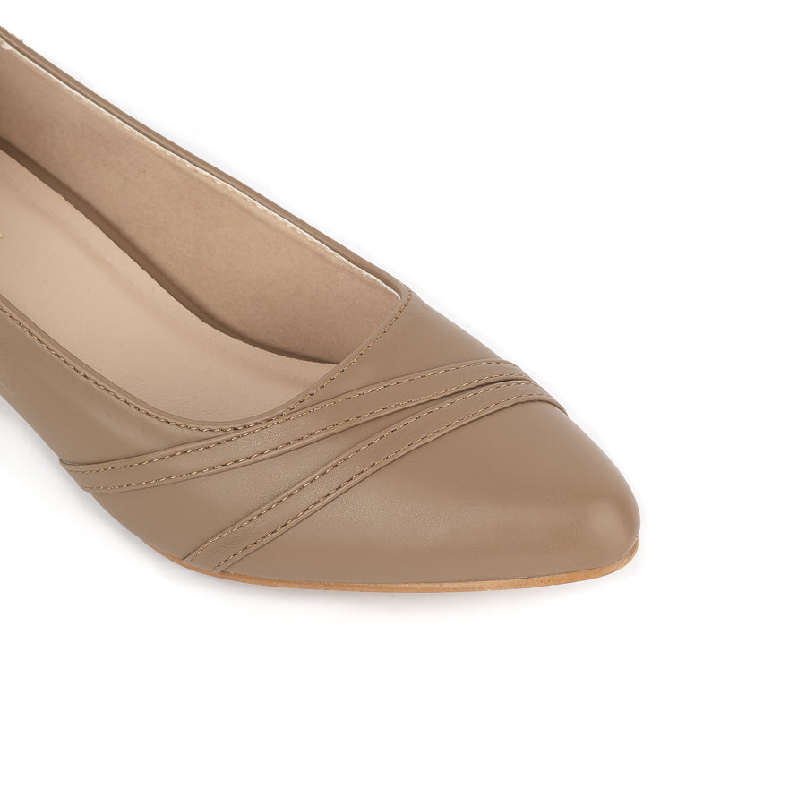 Fiona Pointed Kitten Heel