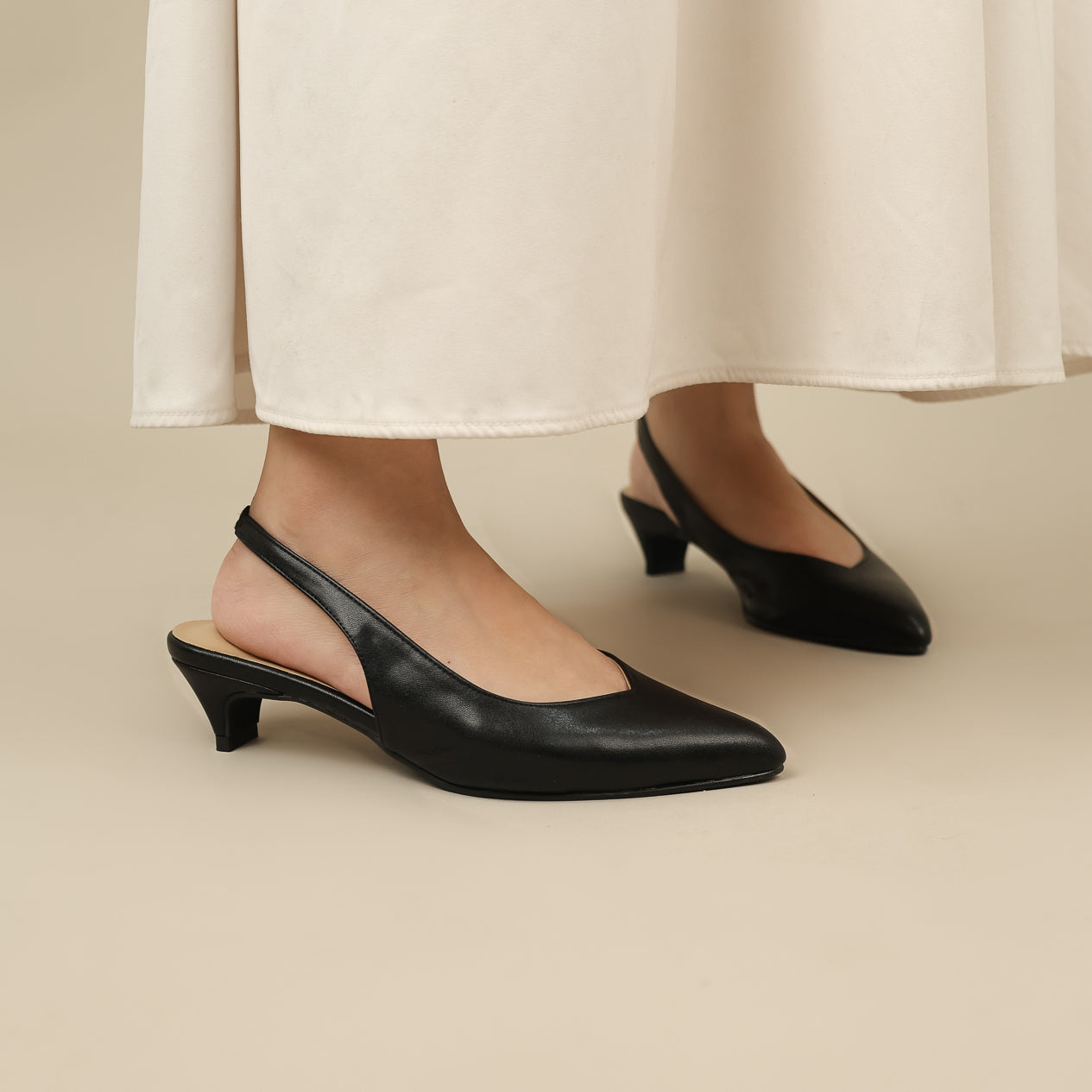 Defect Tiffany Pointed Slingback Heel