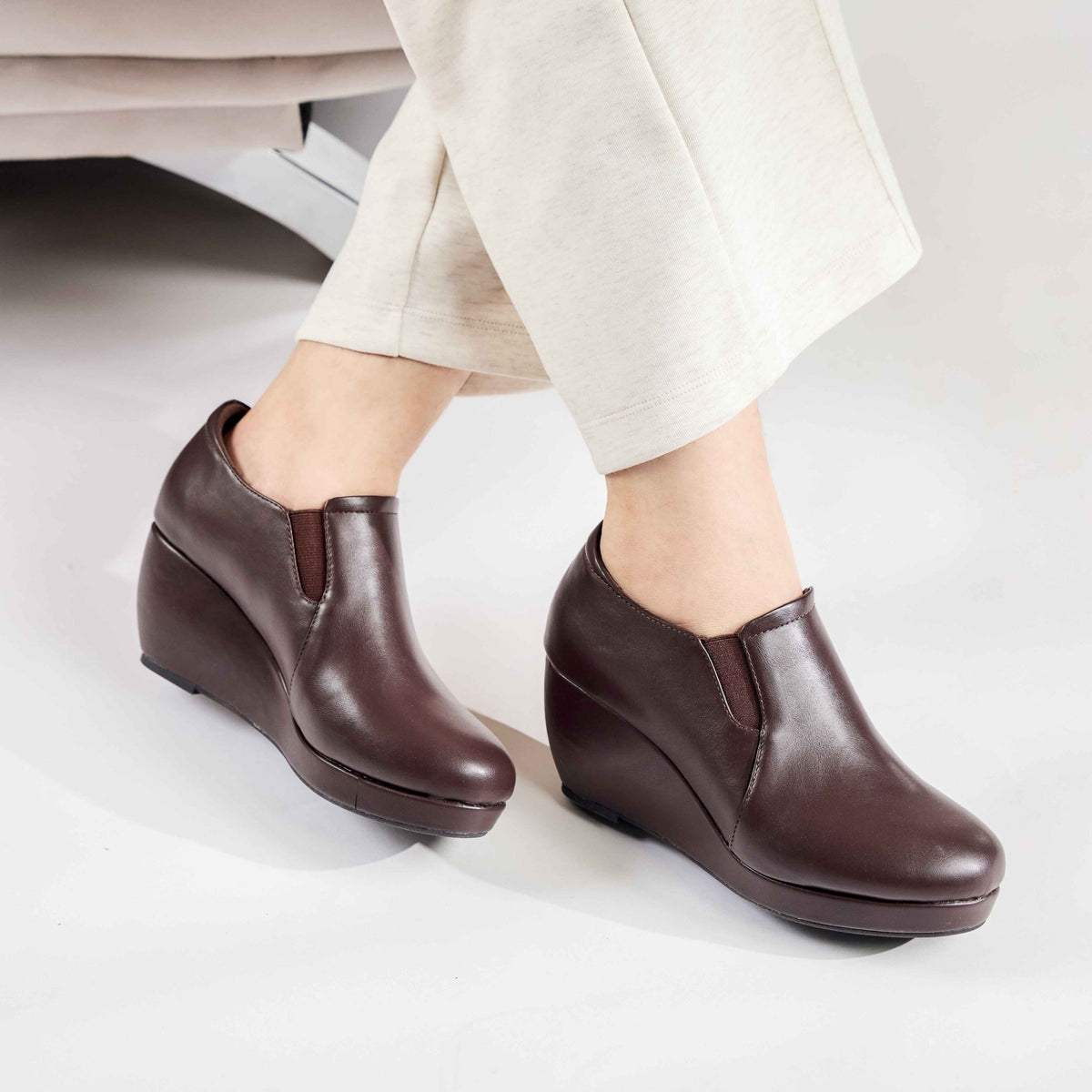 Jayla Wedge Boots