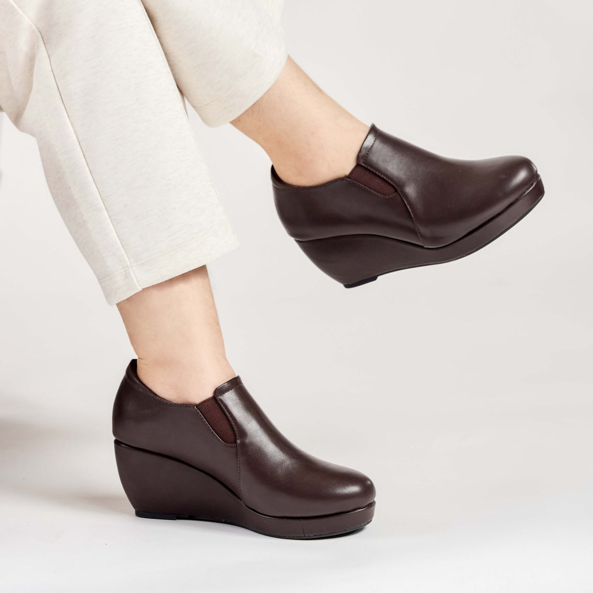 Jayla Wedge Boots