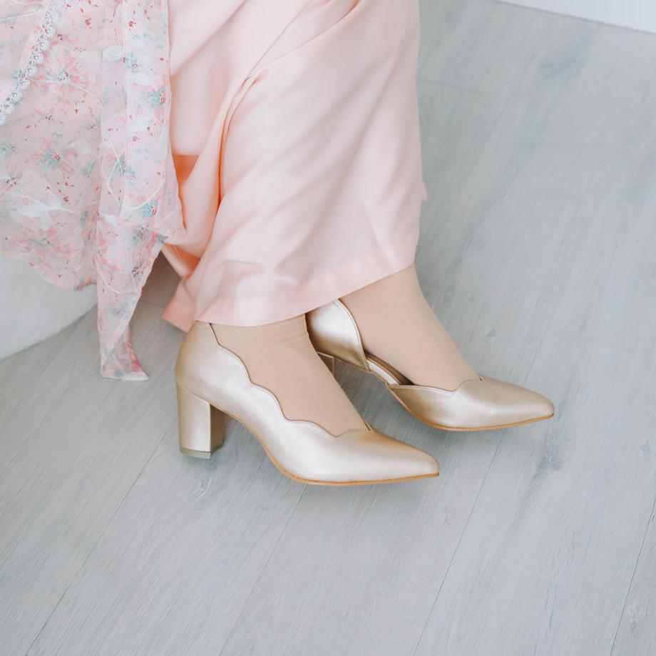 Defect Lily Scallop Block Heel