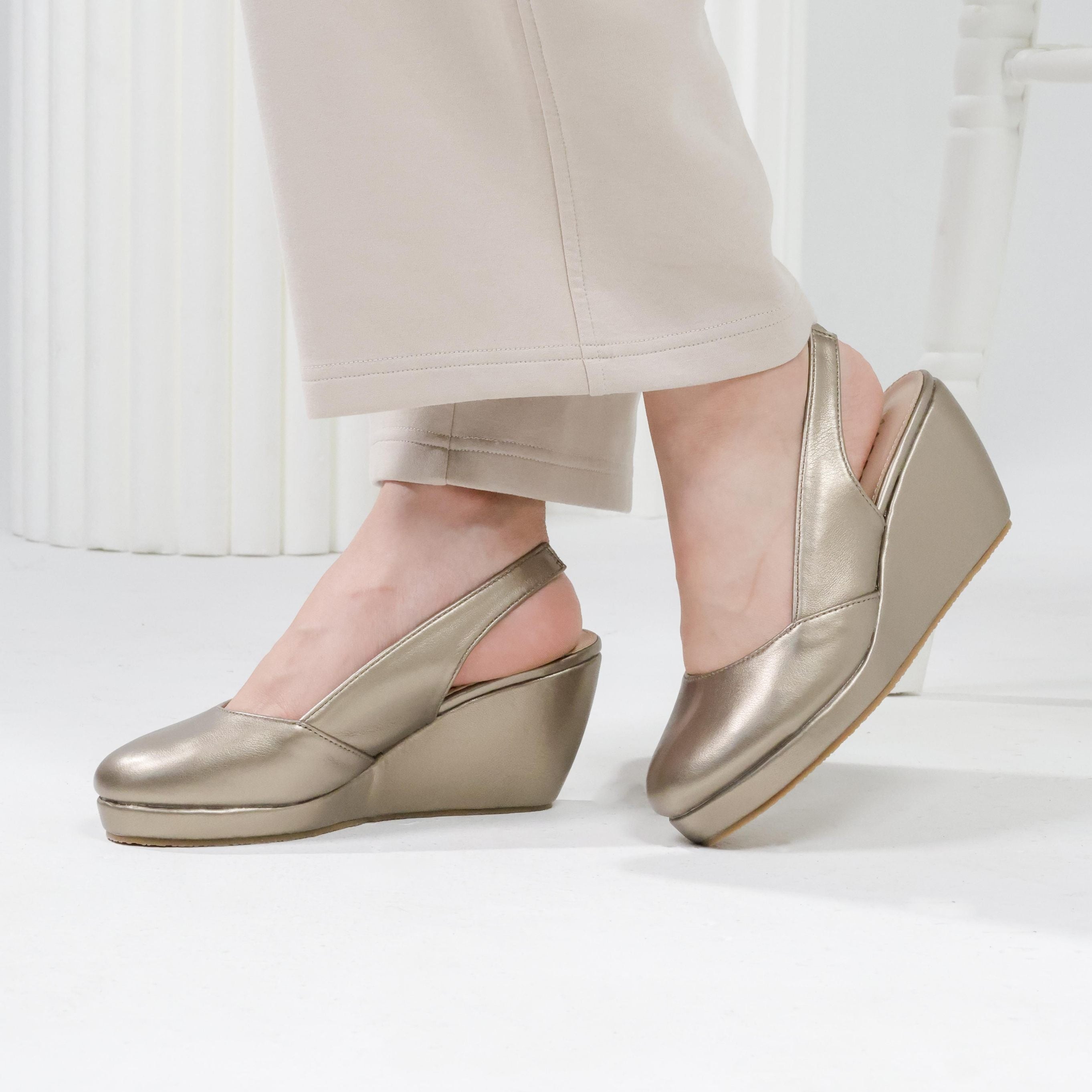 Reana SE Slingback Wedge