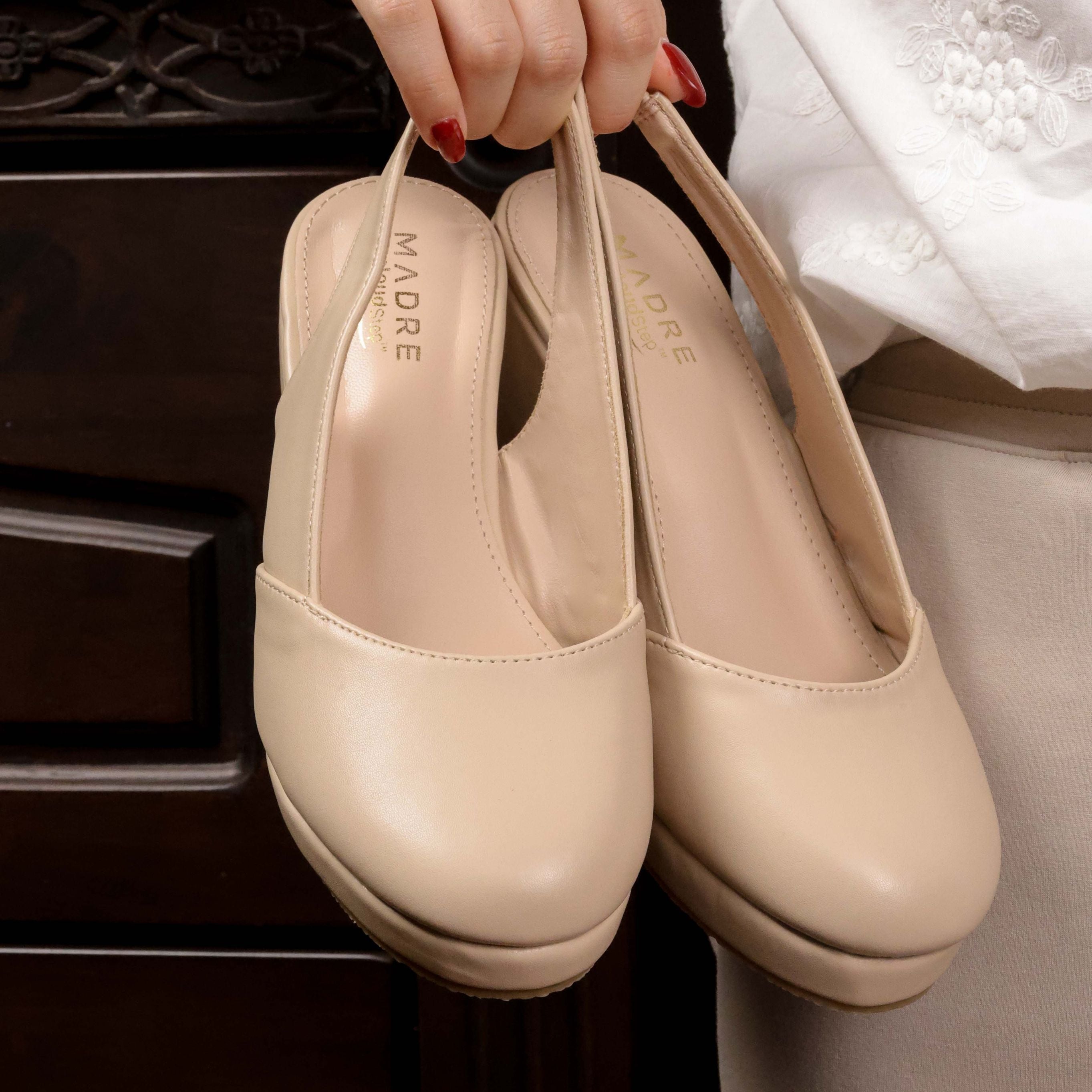 Reana SE Slingback Wedge
