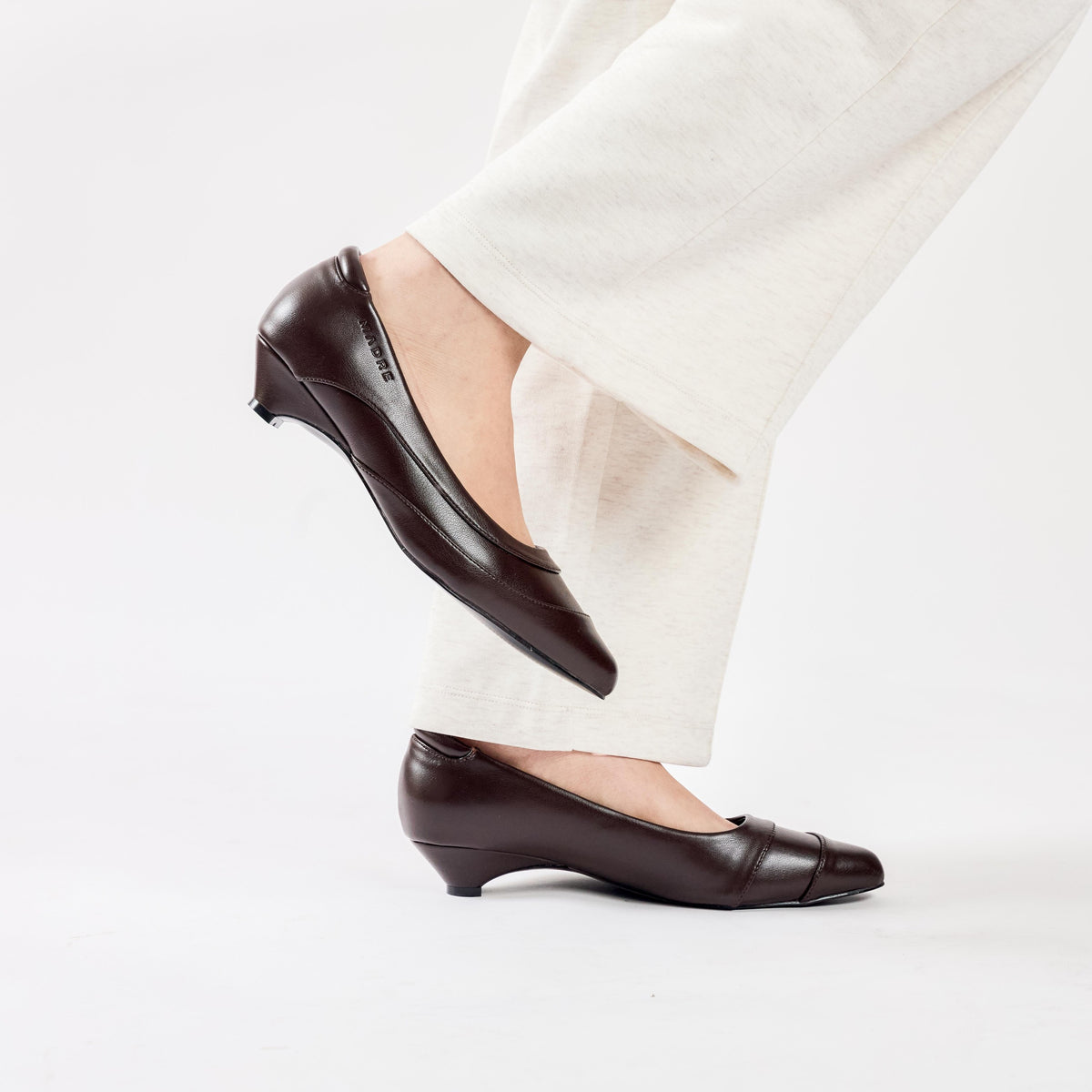 Seroja Luxe Pointed Kitten Heel