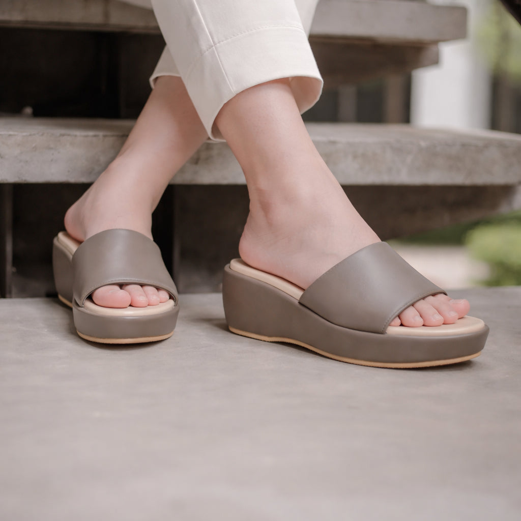 Sersi Slip-On Sandal