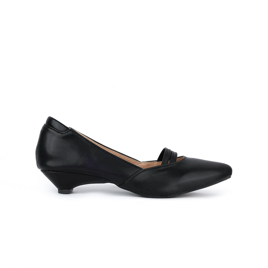 Stiora Pointed Kitten Heel