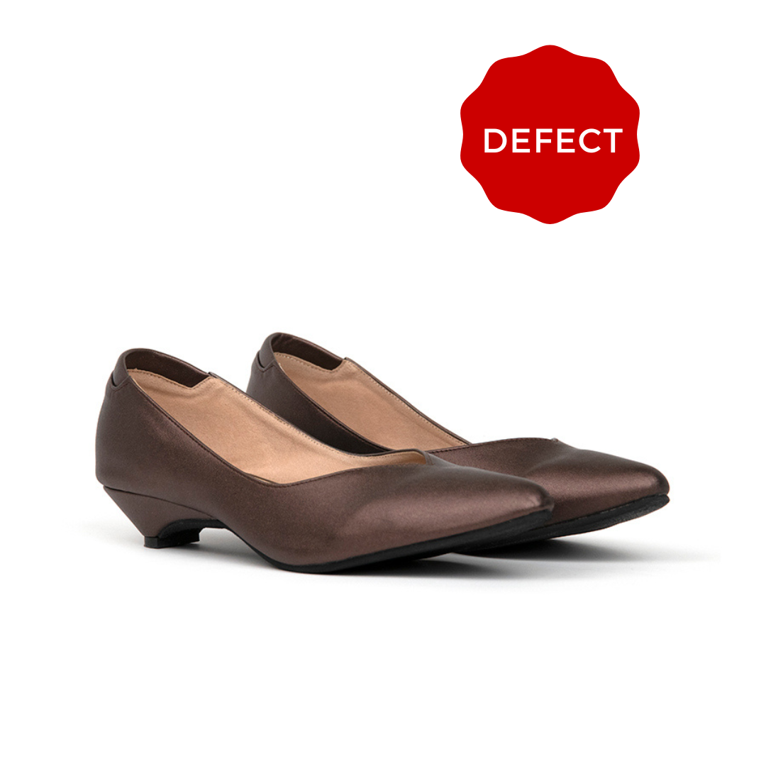 Defect Vienna Pointed Kitten Heel