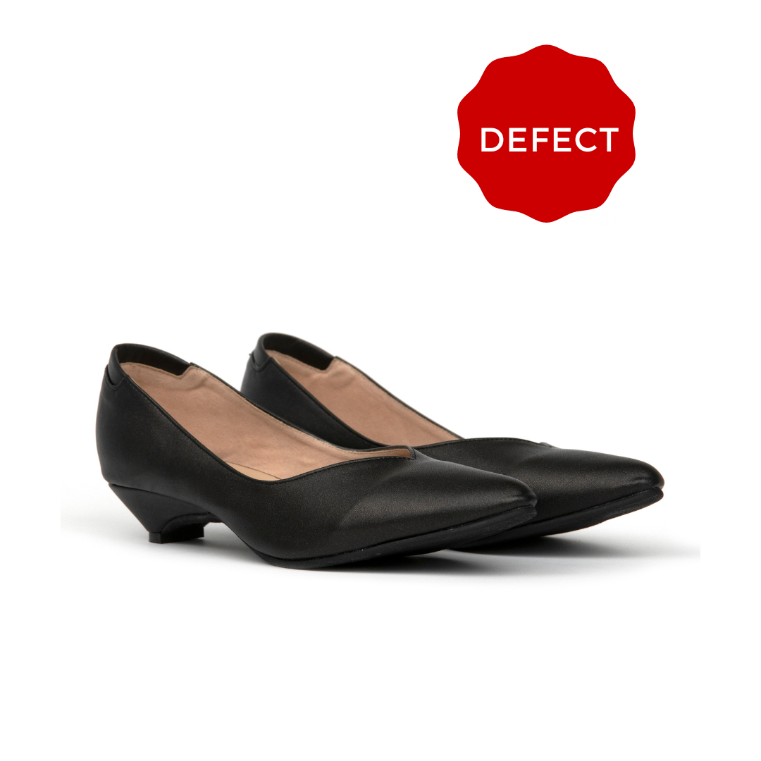 Defect Vienna Pointed Kitten Heel